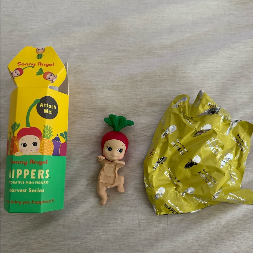 Sonny Angel Radish Hipper